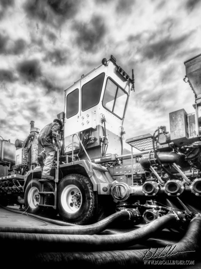Schlumberger 9118 Black and White by Bob Callender