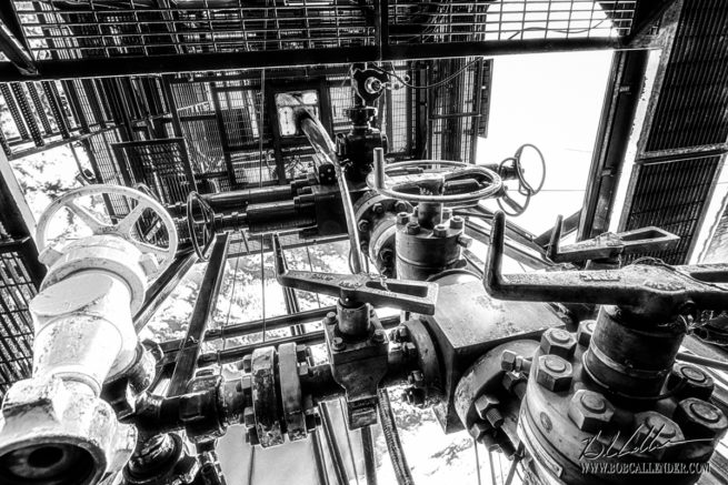 Schlumberger 9315 Black and White by Bob Callender